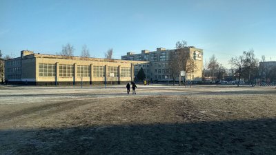 Зранку у Сумах "замінували" школу Зранку у Сумах "замінували" школу
