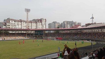 Гол у ворота ФК "Діназ" забив гравець "Ниви" Роман Волохатий, 30 березня, 2024 Гол у ворота ФК "Діназ" забив гравець "Ниви" Роман Волохатий, 30 березня, 2024