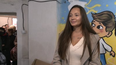 Безоплатні одяг та дитяче харчування: для переселенців та жителів у Черкасах працює доброчинна барахолка