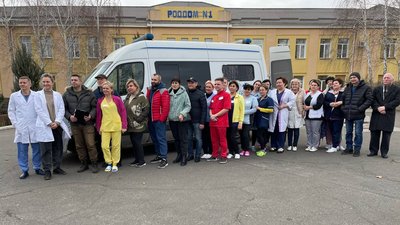 Миколаївському пологовому будинку передали карету швидкої допомоги Миколаївському пологовому будинку передали карету швидкої допомоги