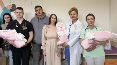 Перша у 2026 році: з Волинського перинатального центру виписали трійню Перша у 2026 році: з Волинського перинатального центру виписали трійню