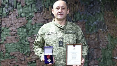 Військового із Закарпаття Василя Шпілку нагородили "Золотим хрестом" 