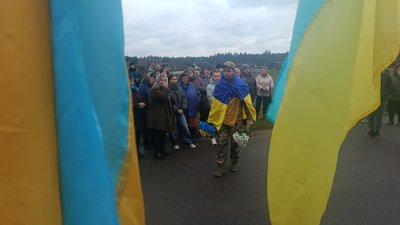 "Радий, що вже вдома": на Волині зустріли звільненого з полону воїна Олександра Ковбасюка "Радий, що вже вдома": на Волині зустріли звільненого з полону воїна Олександра Ковбасюка