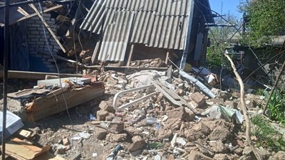 Садять городи під обстрілами. Як живуть мешканці прифронтової громади на Дніпропетровщині