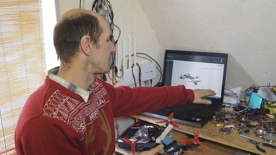 На Вінниччині чоловік створив 30 моделей літаків