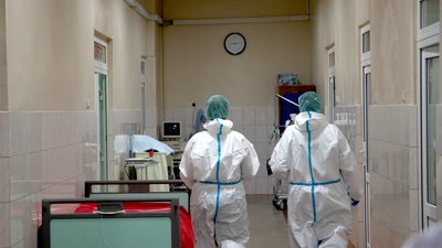 Троє медиків з Чернівців стали Заслуженими лікарями України