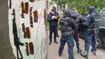 Продаж зброї у Чернігові: поліція затримала торгівця боєприпасами