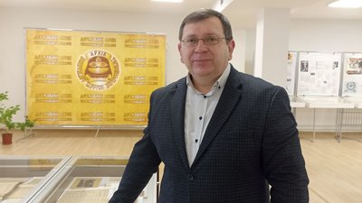директор архіву