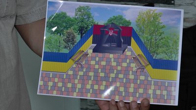 На Полтавщині за гроші благодійників облаштовують стелу захисникам України На Полтавщині за гроші благодійників облаштовують стелу захисникам України
