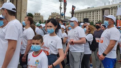 Біжать всі: у Києві стартував 28-й "Пробіг під каштанами" Біжать всі: у Києві стартував 28-й "Пробіг під каштанами"
