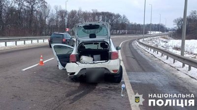 На Полтавщині сталося дві аварії: травмувалися водій та пішохід На Полтавщині сталося дві аварії: травмувалися водій та пішохід