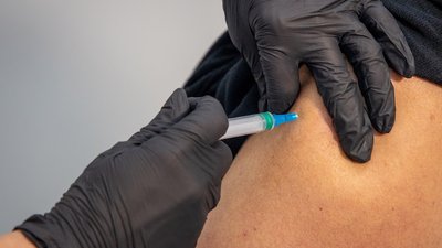 Понад 13 тисяч мешканців Дніпропетровщини зробили третє щеплення від коронавірусу
