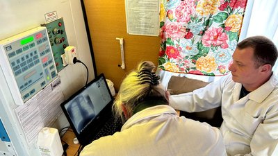 У Полтаві охочим робили обстеження легень у пересувному флюорографі: як це було