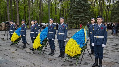 На Харківщині вшановують пам’ять загиблих у Другій світовій війні На Харківщині вшановують пам’ять загиблих у Другій світовій війні