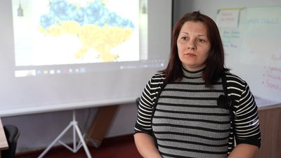 Херсонщина, волонтерка, вчителька, школа, допомога ЗСУ