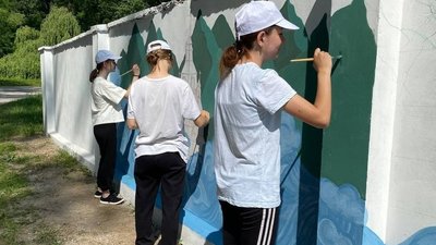 На Тернопільщині молодь створила мурал На Тернопільщині молодь створила мурал