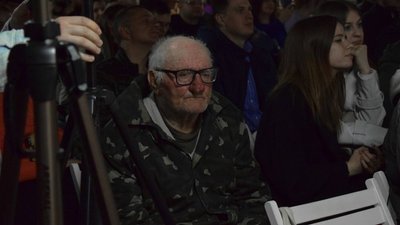 Підтримуємо армію і самих себе: у Черкасах відбувся "Квартирник в укритті" Підтримуємо армію і самих себе: у Черкасах відбувся "Квартирник в укритті"