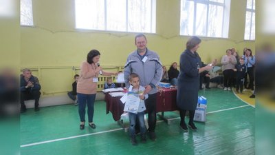 Збирали гроші на ЗСУ: понад 120 дітей з різних міст України зіграли в шахи у Вінниці