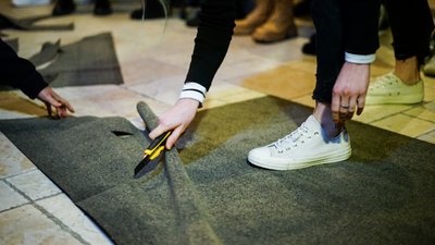 Фоторепортаж з перформансу: у Києві відкрилася виставка, присвячена кримськотатарській культурі Фоторепортаж з перформансу: у Києві відкрилася виставка, присвячена кримськотатарській культурі