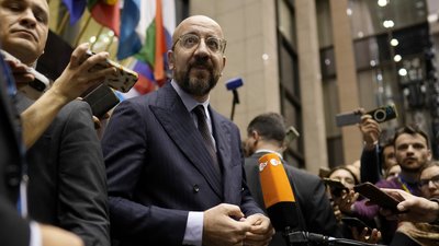 ЄС підтримав початок переговорів про вступ з Україною, Німеччина передала ЗРК Patriot з ракетами. 660 день війни. Онлайн