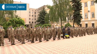 В Одесі відкрили пам’ятник загиблим на Донбасі українським військовослужбовцям В Одесі відкрили пам’ятник загиблим на Донбасі українським військовослужбовцям