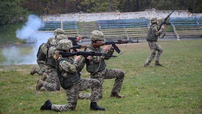 На Хмельниччині відбулись національно-патріотичні змагання "Незламні"