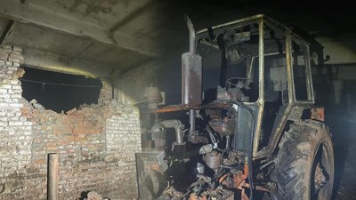Корови на Чернігівщині: загинули корови, пошкоджена техніка й будівля ферми через атаку РФ