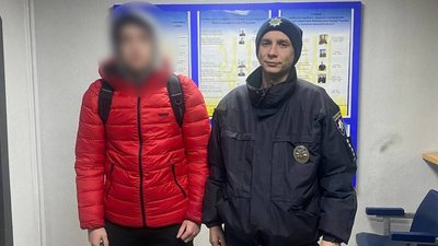 Поїхав із Польщі до дівчини: поліцейські повернули додому юнака із Черкащини