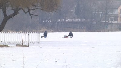 Аби запобігти трагічним випадкам на льоду, рятувальники Житомирщини проводять профілактичні рейди Аби запобігти трагічним випадкам на льоду, рятувальники Житомирщини проводять профілактичні рейди