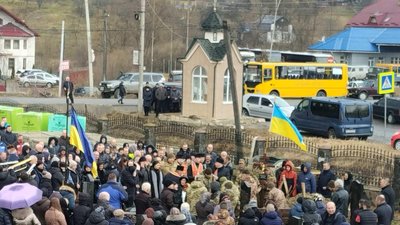 На Закарпатті попрощалися із полеглим на війні Михайлом Андрюком На Закарпатті попрощалися із полеглим на війні Михайлом Андрюком