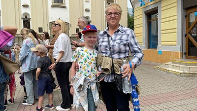 В Івано-Франківську провели безкоштовну екскурсію "Місто для дітей" В Івано-Франківську провели безкоштовну екскурсію "Місто для дітей"