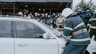 Рятувальники Тернопільщини навчалися застосовувати нове обладнання