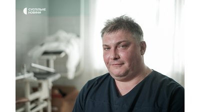 "Коли чули обстріли, знали: скоро привезуть поранених" — лікарі Чернігова "Коли чули обстріли, знали: скоро привезуть поранених" — лікарі Чернігова
