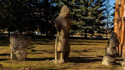 кам’яні баби, половецькі баби, евакуація, Дінпропетровщина