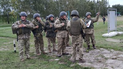 На Волині почалася десятиденна підготовка підрозділів територіальної оборони На Волині почалася десятиденна підготовка підрозділів територіальної оборони