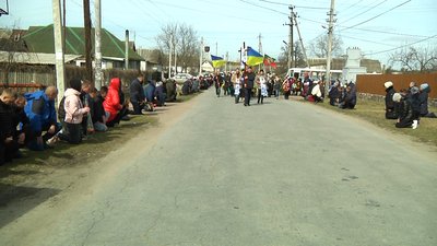 На Житомирщині попрощалися з загиблим військовим 95 десантно-штурмової бригади Дмитром Пилипчуком На Житомирщині попрощалися з загиблим військовим 95 десантно-штурмової бригади Дмитром Пилипчуком
