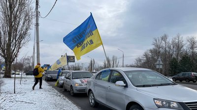 У Запоріжжі відбувся автопробіг на підтримку полонених захисників Маріуполя У Запоріжжі відбувся автопробіг на підтримку полонених захисників Маріуполя