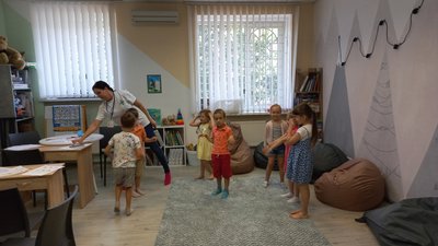 У Полтаві понад 200 дітей-переселенців долучились до проєкту "Простір дружній до дитини" У Полтаві понад 200 дітей-переселенців долучились до проєкту "Простір дружній до дитини"