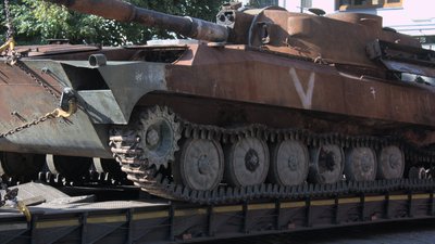 До Чернівців на виставку привезли спалену техніку російських окупантів