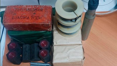 Чоловік намагався провезти вибухівку та боєприпаси до Запоріжжя