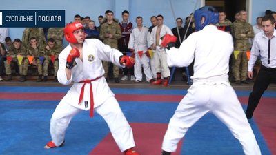 300 прикордонників змагаються на чемпіонаті з рукопашного бою та гирьового спорту в Хмельницькому