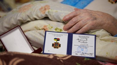 Сотенного Карпатського краю Мирослава Симчича нагородили медаллю "80 років УПА" Сотенного Карпатського краю Мирослава Симчича нагородили медаллю "80 років УПА"