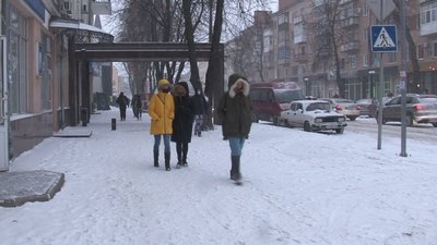 Понад 60 машин прибирають дороги Черкащини від снігу Понад 60 машин прибирають дороги Черкащини від снігу