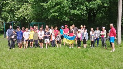 На Полтавщині під час благодійного забігу збирали гроші для військових