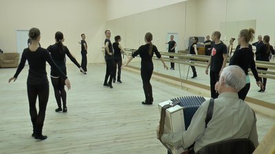 У Полтаві мають відреставрувати приміщення філармонії до 24 серпня У Полтаві мають відреставрувати приміщення філармонії до 24 серпня