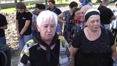 На Смолянському цвинтарі у Житомирі попрощалися із трьома військовими, які загинули на Херсонщині На Смолянському цвинтарі у Житомирі попрощалися із трьома військовими, які загинули на Херсонщині