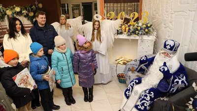 В Ірпені на Київщині відкрили головну ялинку громади В Ірпені на Київщині відкрили головну ялинку громади