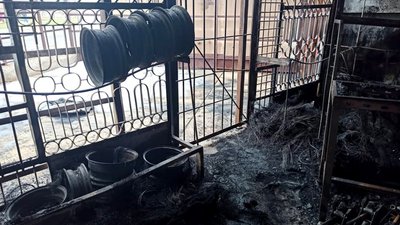 У місті Южноукраїнську вночі підпалили склад з автомобільними шинами У місті Южноукраїнську вночі підпалили склад з автомобільними шинами