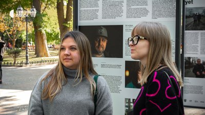В одеському Міському саду відкрили фотовиставку "Війна ще не закінчилася" В одеському Міському саду відкрили фотовиставку "Війна ще не закінчилася"