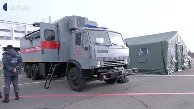 У Черкасах відпрацьовували алгоритм дій у разі виявлення коронавірусу У Черкасах відпрацьовували алгоритм дій у разі виявлення коронавірусу